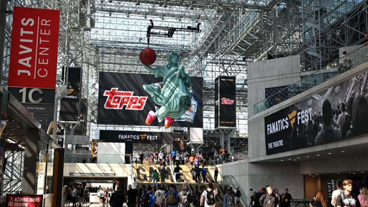 Fanatics Fest 2026 Brings Exclusive Topps Releases as NYC's Hobby Show Extravaganza Returns