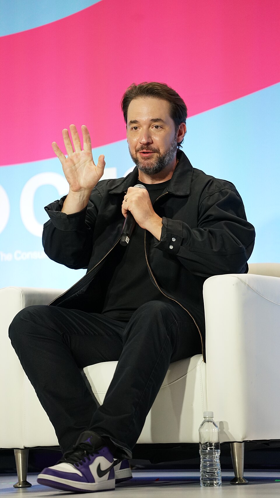 Alexis Ohanian's Seven Seven Six Acquires ONIT — College Sports Cards Enter the Big Leagues